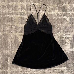 Elegant Black Lace Top Size Medium